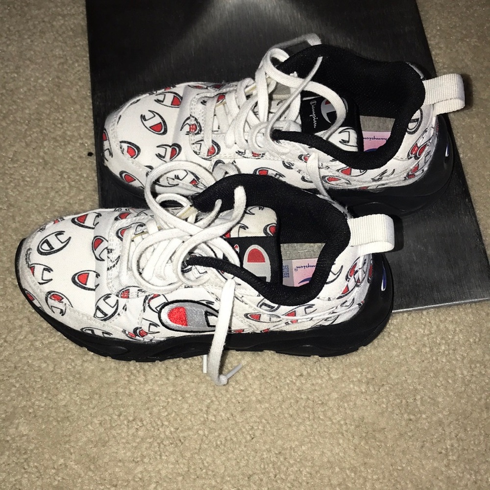 ChAmpion tennis shoes